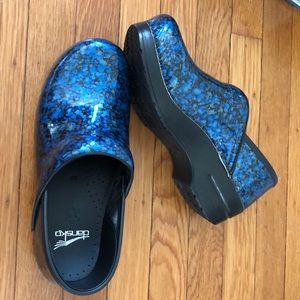 Dansko size 38 (women’s US 8) professional clogs